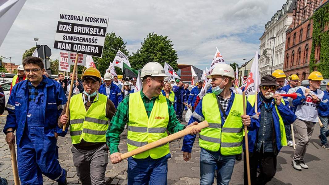 Шахтеры протестуют против закрытия лигнитового рудника Туров