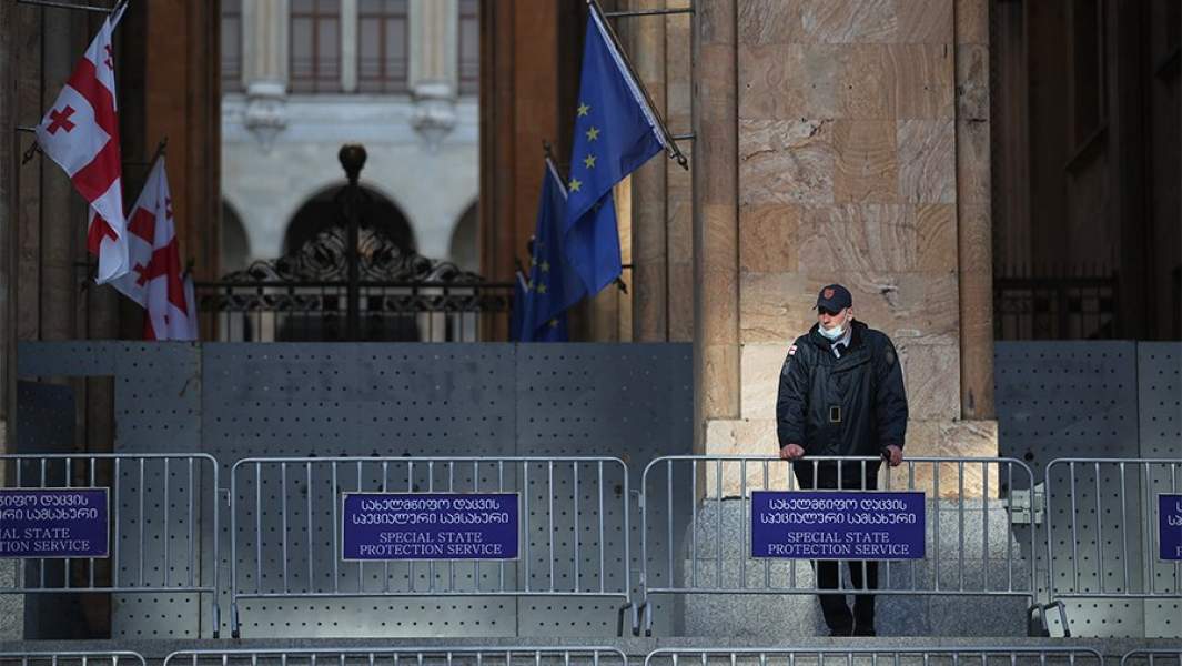 у парламента