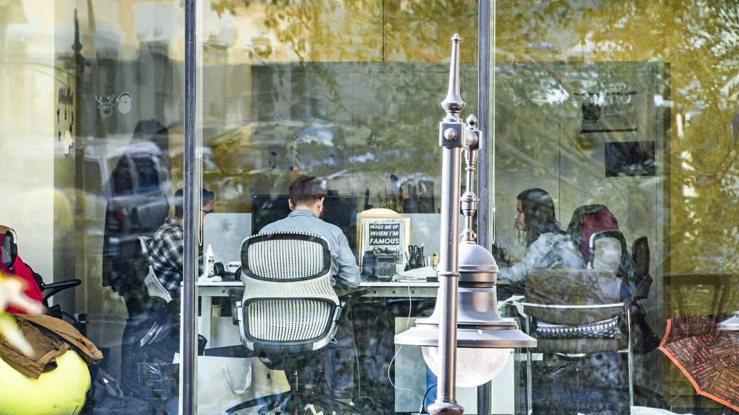 Третий выходной: банки переведут 30% сотрудников в онлайн навсегда