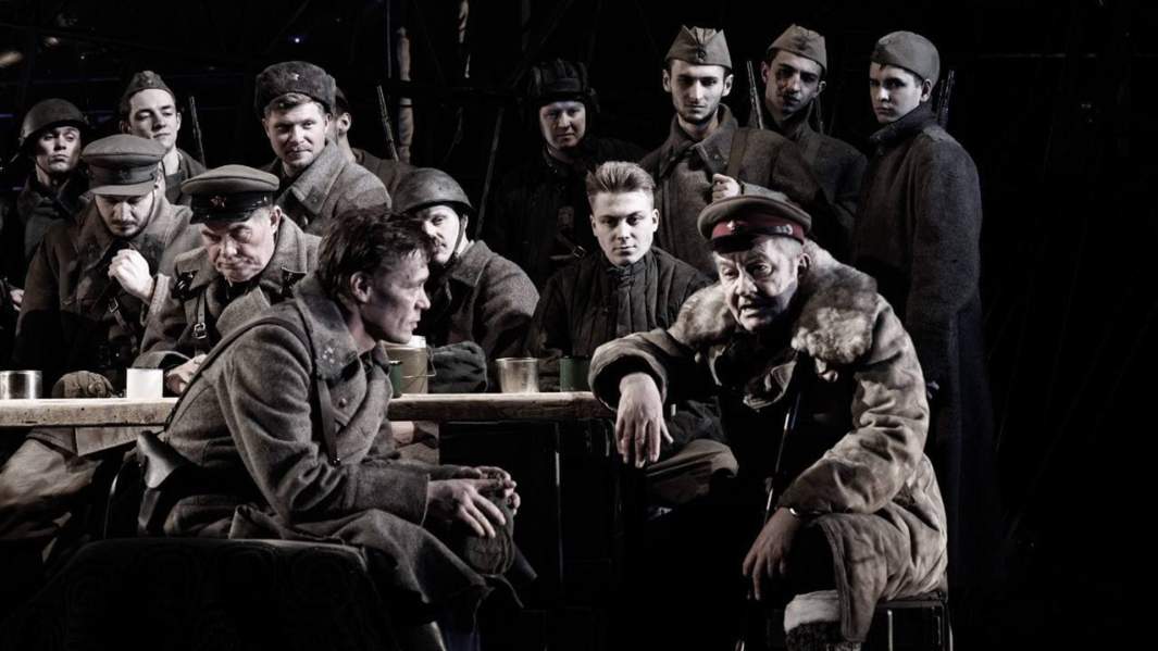 Сцена из спектакля «В окопах Сталинграда»