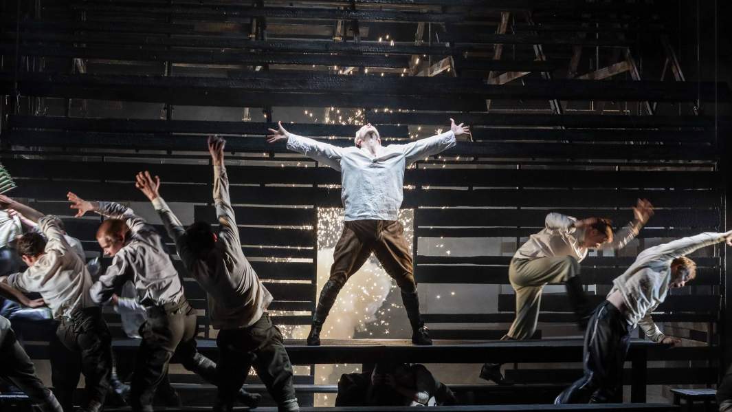 Сцена из спектакля «Страсти по Бумбарашу»