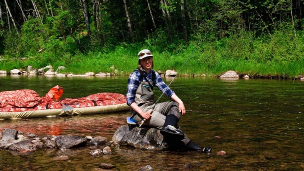 Настя на одном из сплавов — девушка увлекалась туризмом
