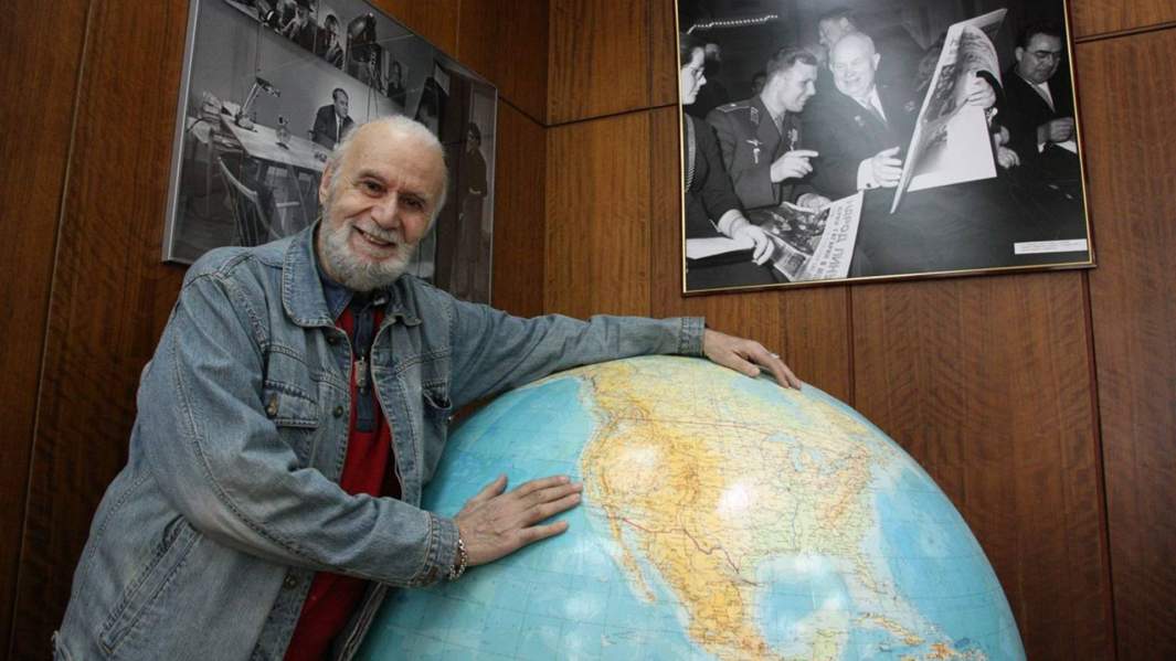 Мэлор Стуруа