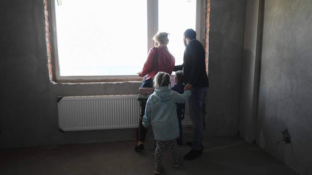 Игра в копилочку: россиянам придется дольше собирать деньги на квартиру