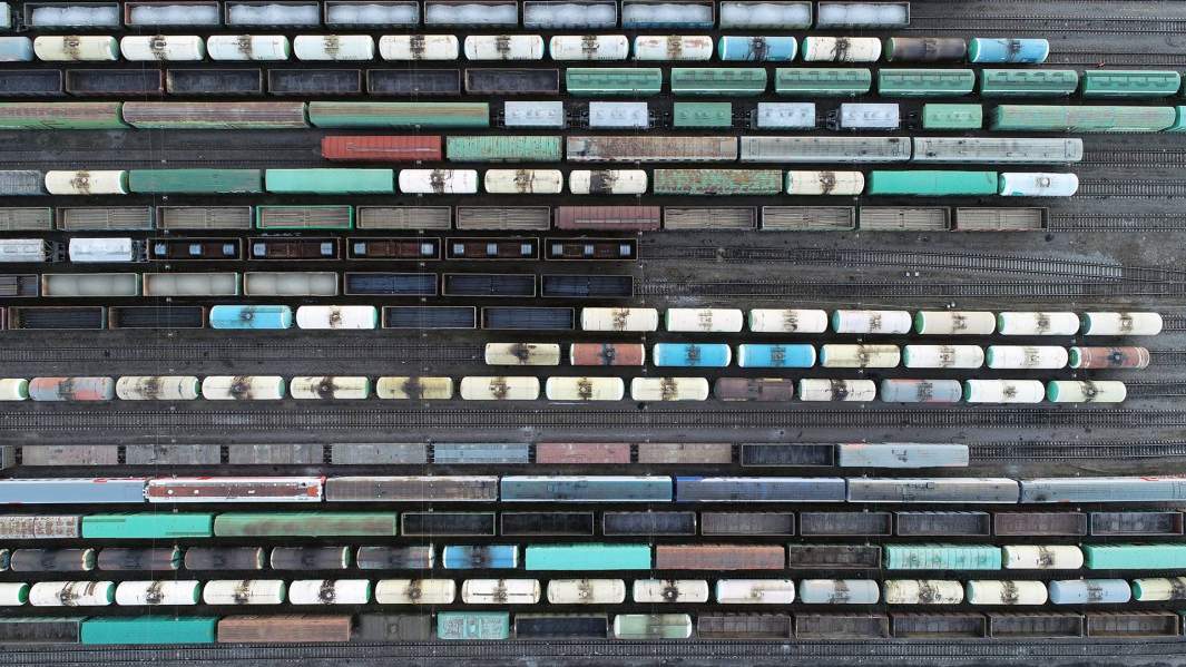 Грузовые поезд