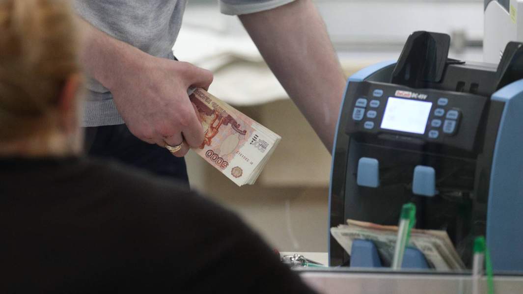 Игра в копилочку: россиянам придется дольше собирать деньги на квартиру