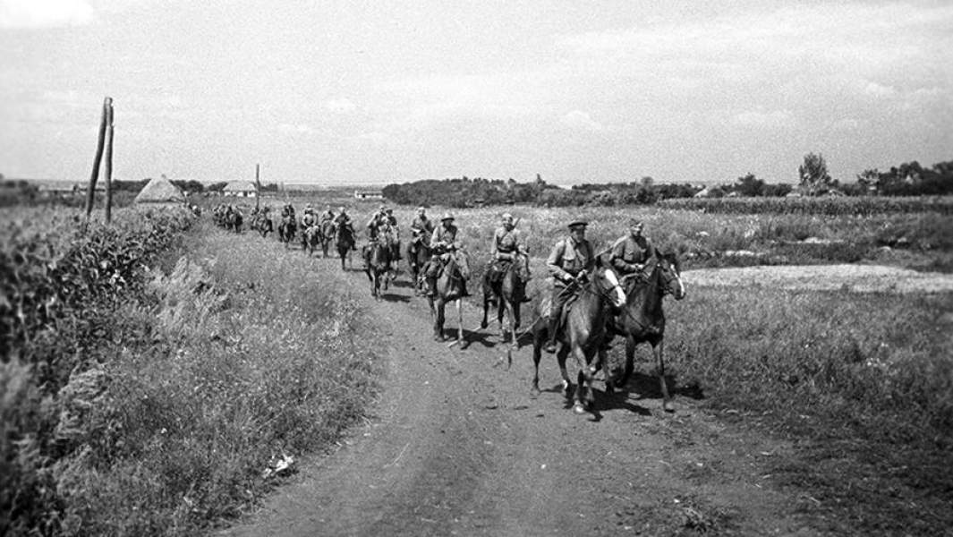 Где воевала заполярная кавалерия в 1941. Советская кавалерия в ВОВ 1941-1945. Кавалерия в ВОВ 1941. Конная кавалерия на войне 1941-1945. Кавалерист 1941 года.