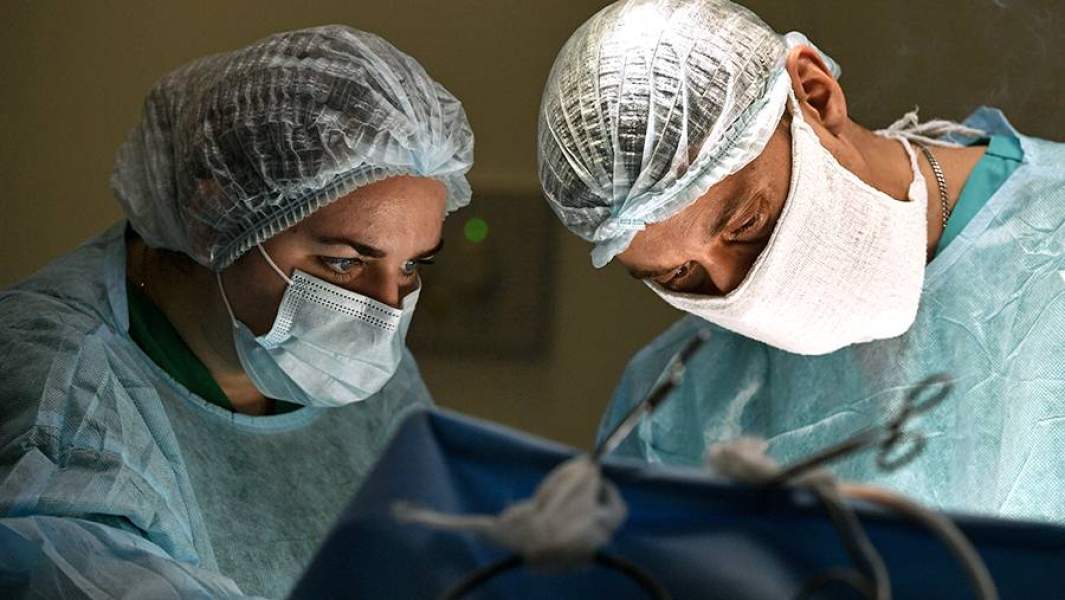 Удаление опухоли головного мозга пациенту