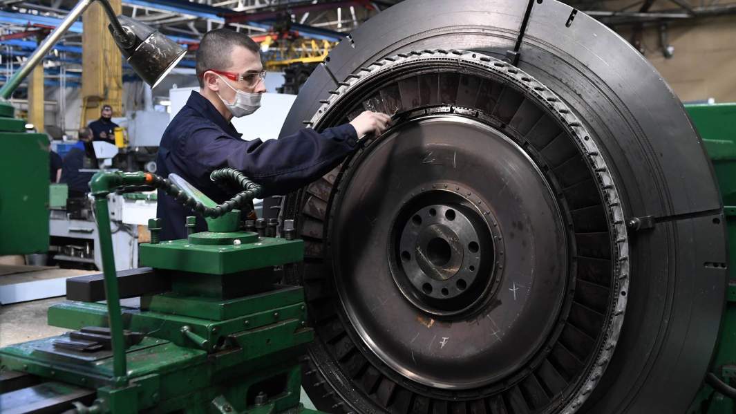 Сборочный цех машиностроительного завода