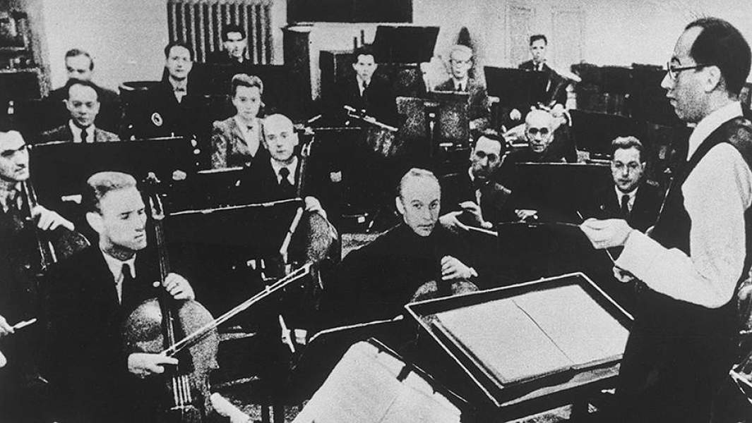 Дирижер Карл Элиасберг и Большой симфонический оркестр Ленинградского радиокомитета