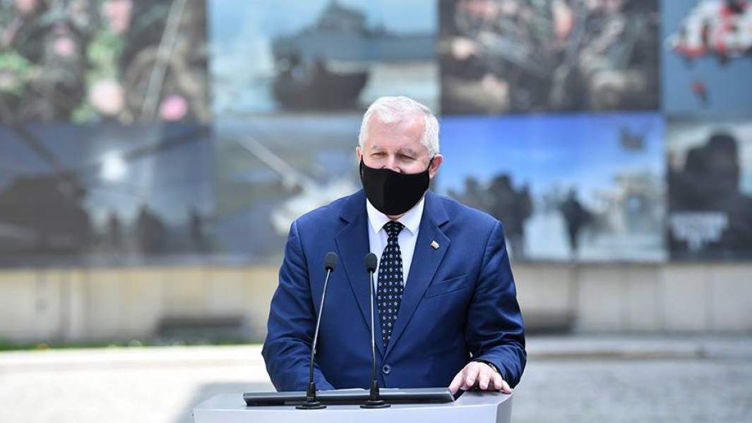 Арвидас Анусаускас