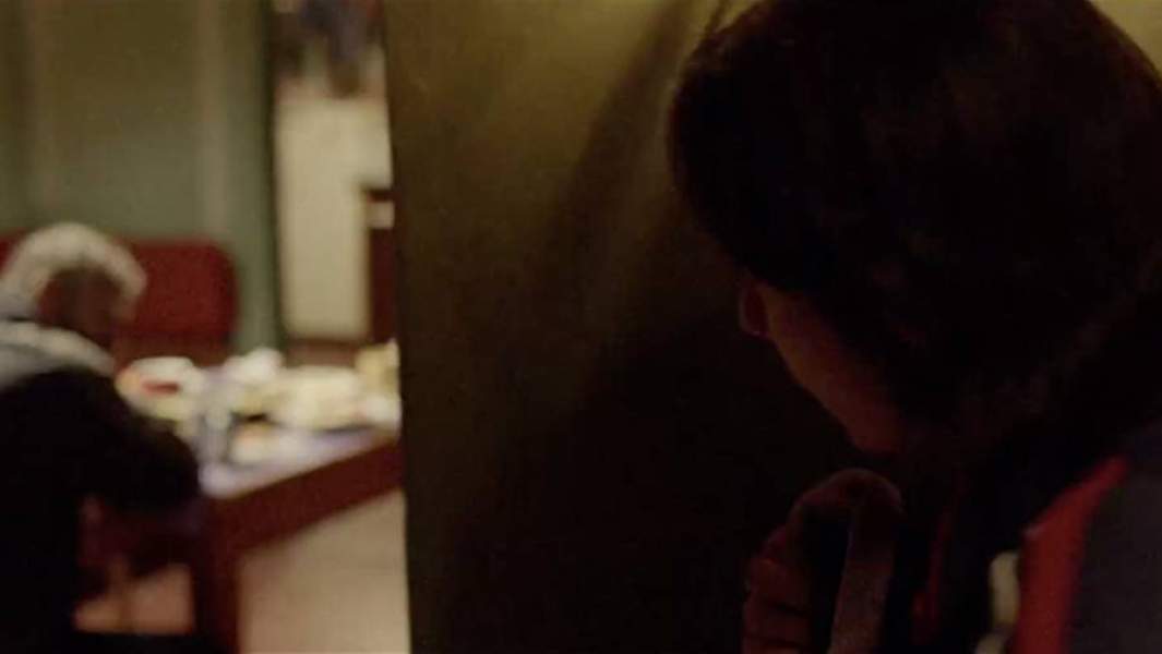 «Разжимая кулаки»