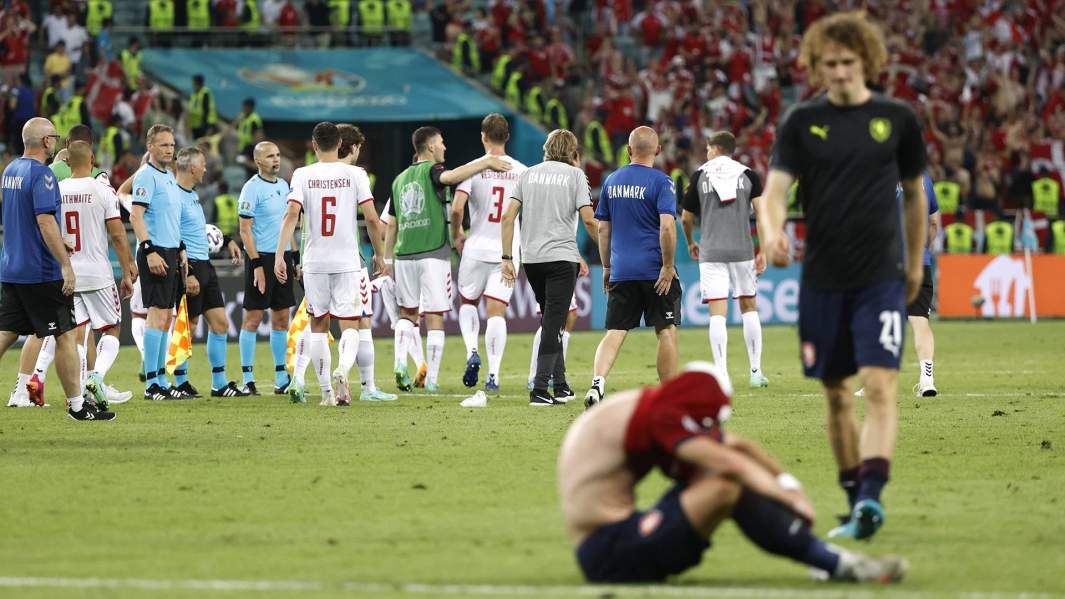 Игрок сборной Чехии Владимир Цоуфал после матча против Дании