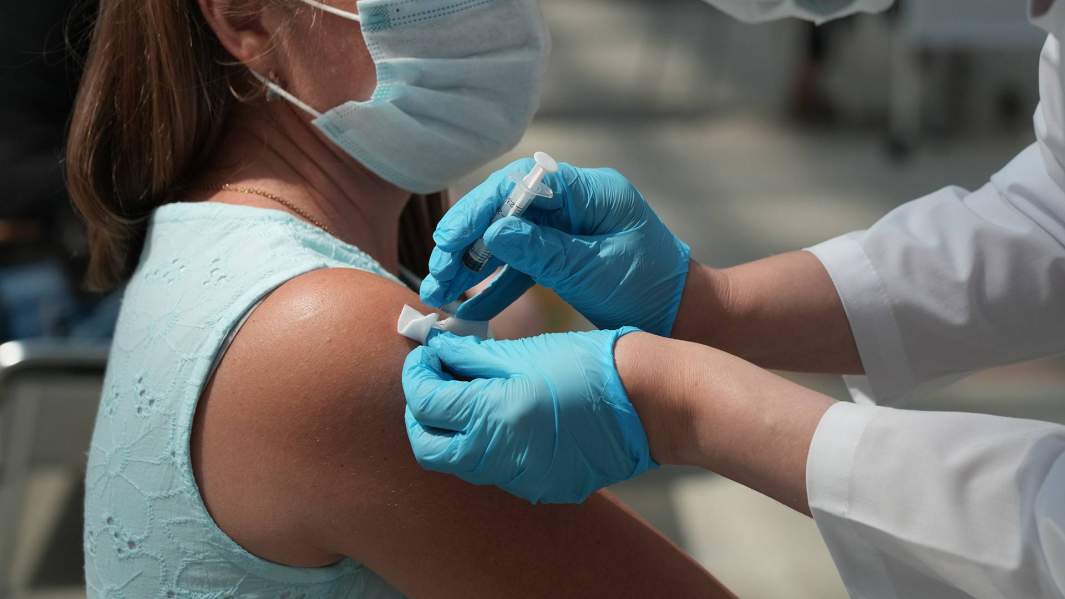 Вышли мне денег: как мошенники наживаются на пособиях россиян