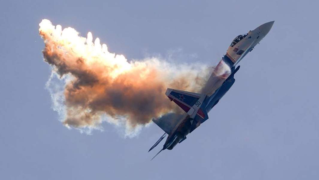 Российский многоцелевой сверхманевренный истребитель с управляемым вектором тяги поколения 4++ Су-35