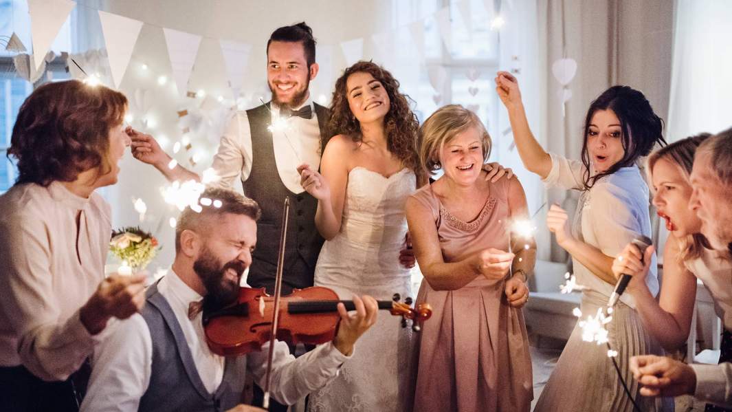 Бесковидный удел: свадьбы и банкеты защитят QR-кодом