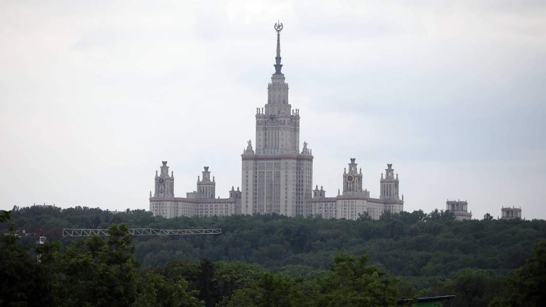 Брось трубку: почему развитие детей замедлилось