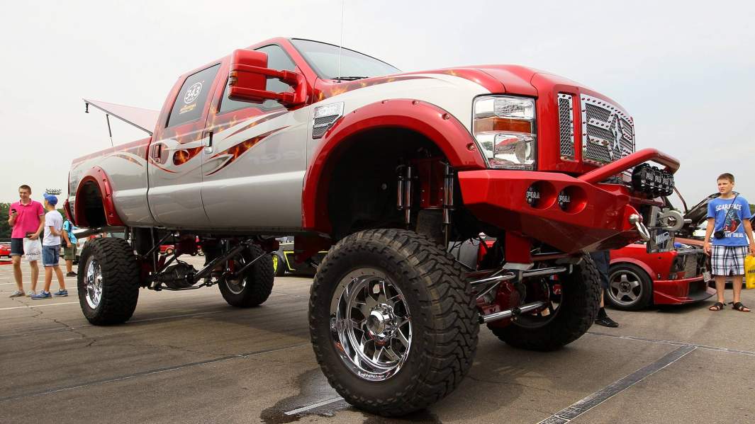 тюнингованный автомобиль