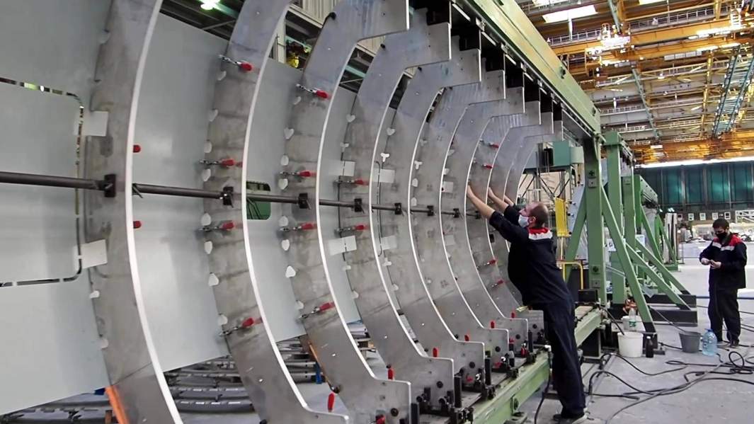 Производство нового российского самолета Ил-114-300