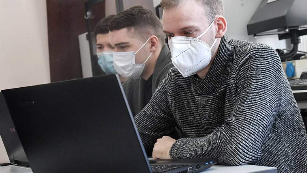 Студенты во время обучения