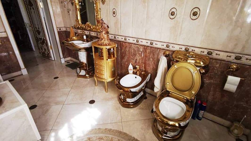 Санузел в доме главы ГИБДД по Ставропольскому краю Алексея Сафонова