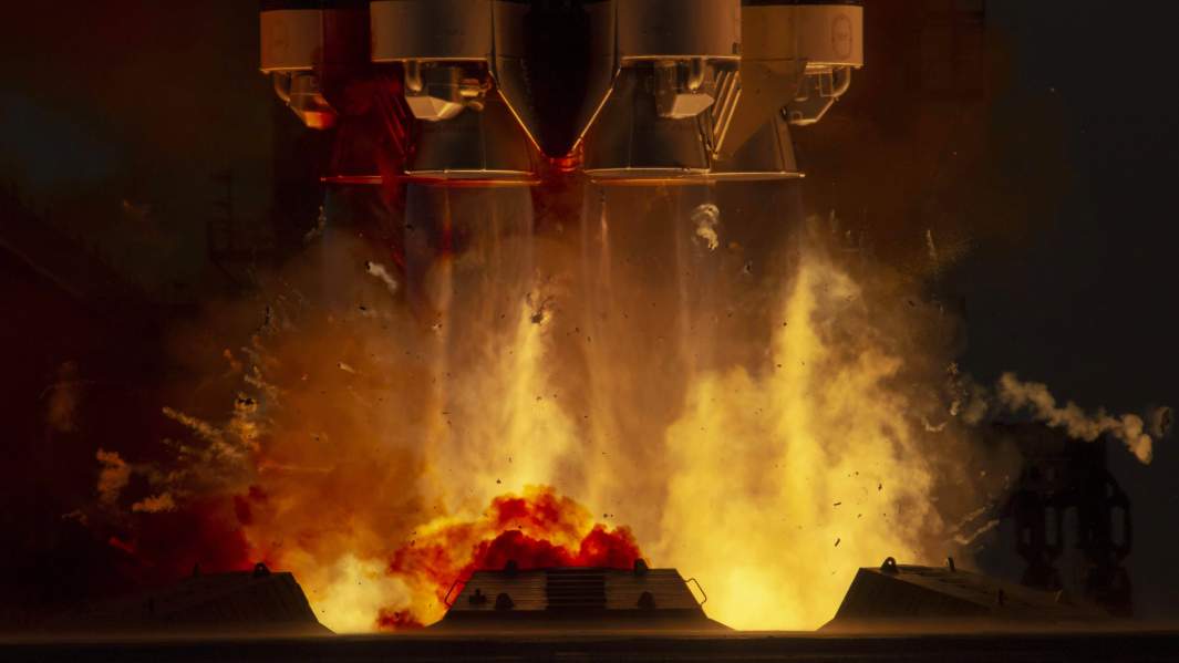 Пуск ракеты-носителя «Протон-М» с многофункциональным лабораторным модулем «Наука» с космодрома Байконур