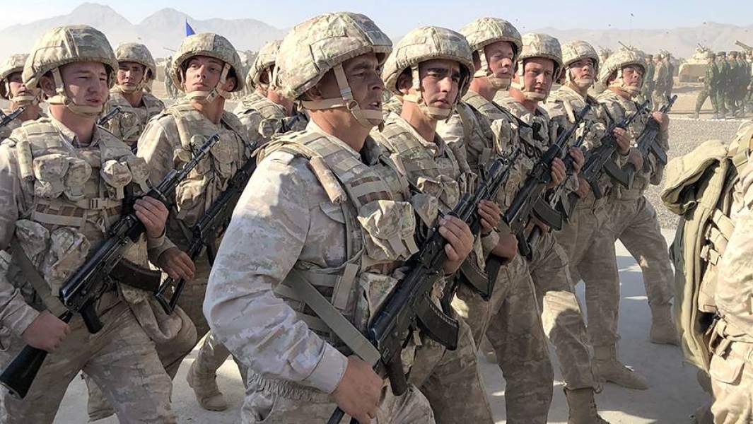 Военнослужащие во время учений стран организации Договора о коллективной безопасности