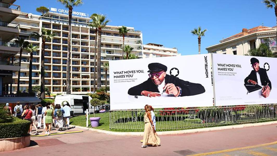 Подготовка к открытию 74-го Каннского международного кинофестиваля во Франции