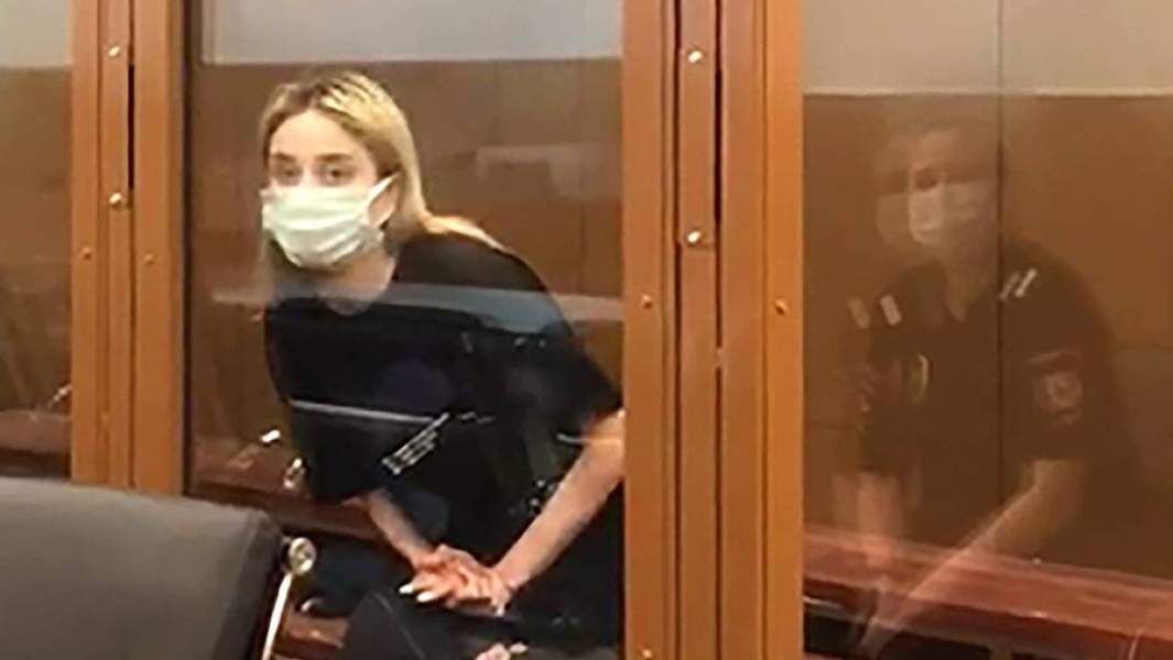 Валерия Башкирова во время избрания меры пресечения в Никулинском районном суде