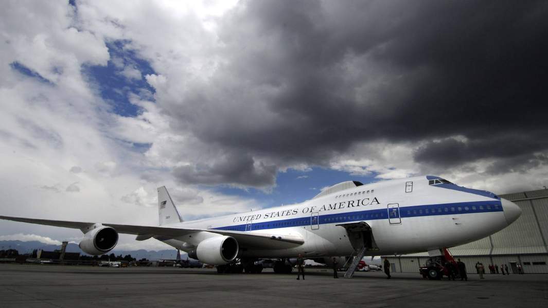 Самолет Boeing E-4B