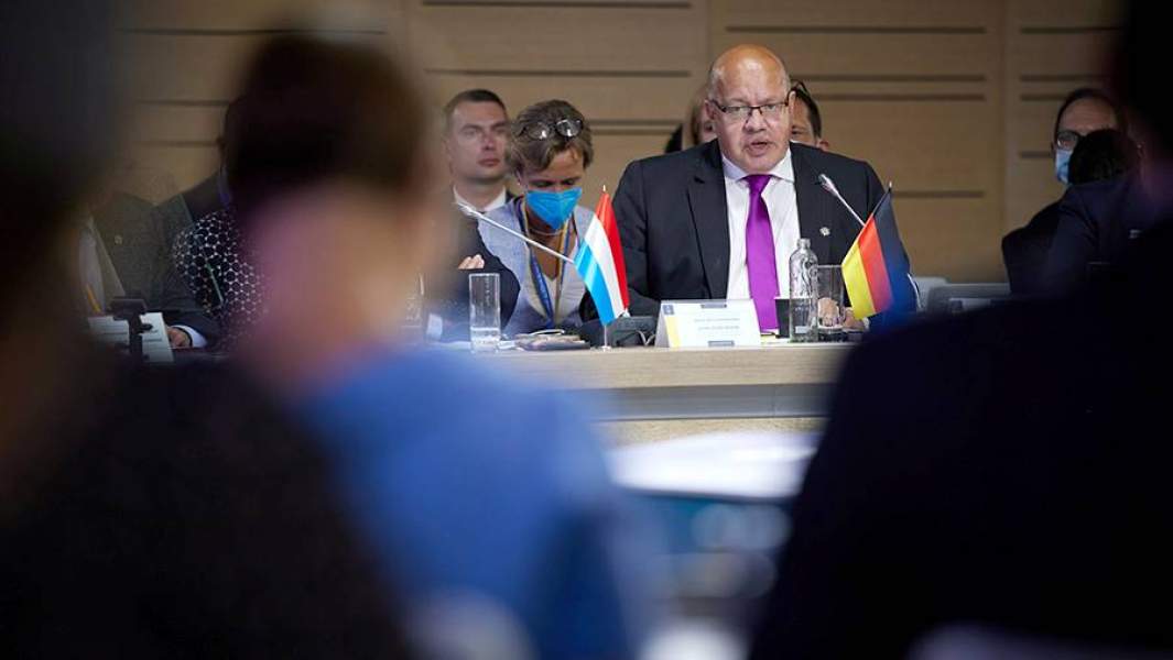 Министр энергетики Германии Петер Альтмайер во время выступления на форуме «Крымская платформа»