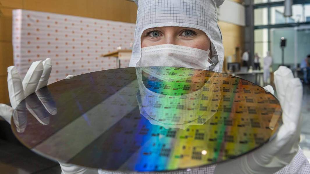 Пожалуйте чипироваться: мировой экономике не хватает полупроводников