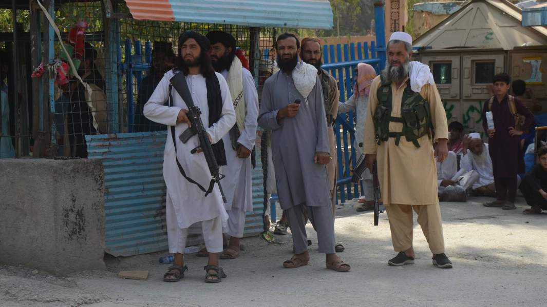 Назад в 90-ые: почему Таджикистан не признает новую власть в Кабуле