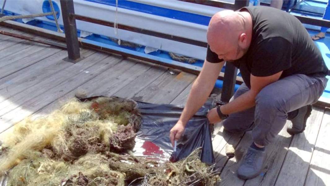 Сети, найденные на озере Байкал