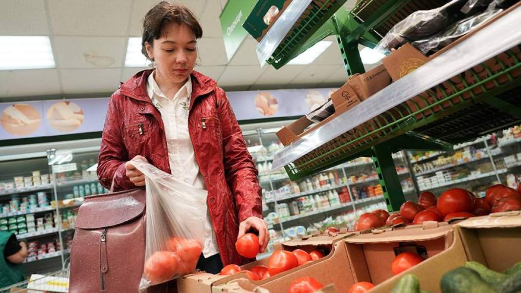 Покупатель в магазине 