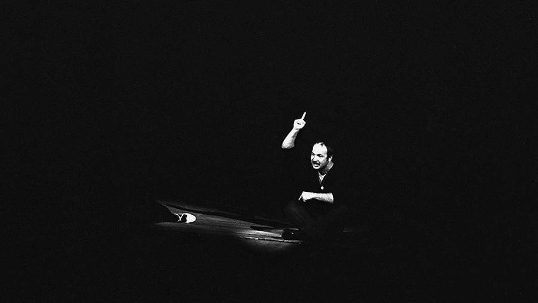 Николай Губенко в роли безработного летчика Сун Янга