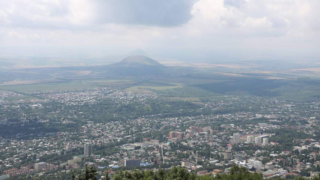 Вид на город Пятигорск с горы Машук