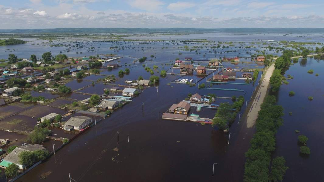 Вид на подтопленную территорию села Игнатьево Амурской области в июне этого года
