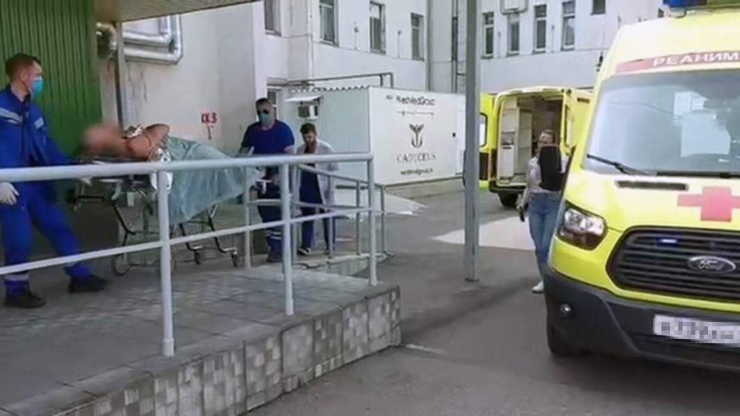 сотрудники скорой помощи