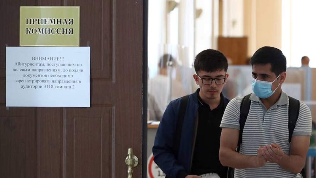 абитуриенты