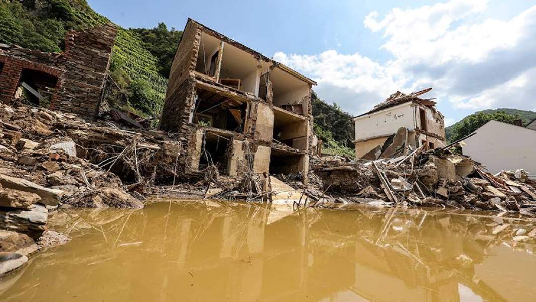 Жилые дома в германской земле Рейнланд-Пфальц, разрушенные в результате наводнения