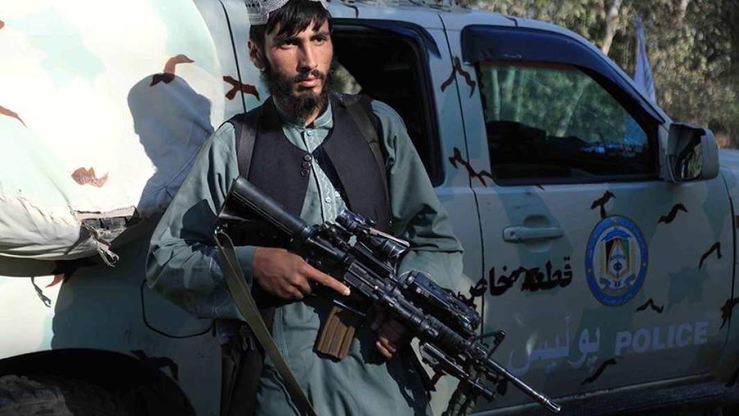 Сторонник движения «Талибан» (запрещено в РФ) в захваченном им Герате – третьем по величине городе Афганистана