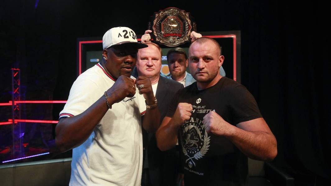 Гильермо Джонс, Владимир Хрюнов и Виталий Кудухов