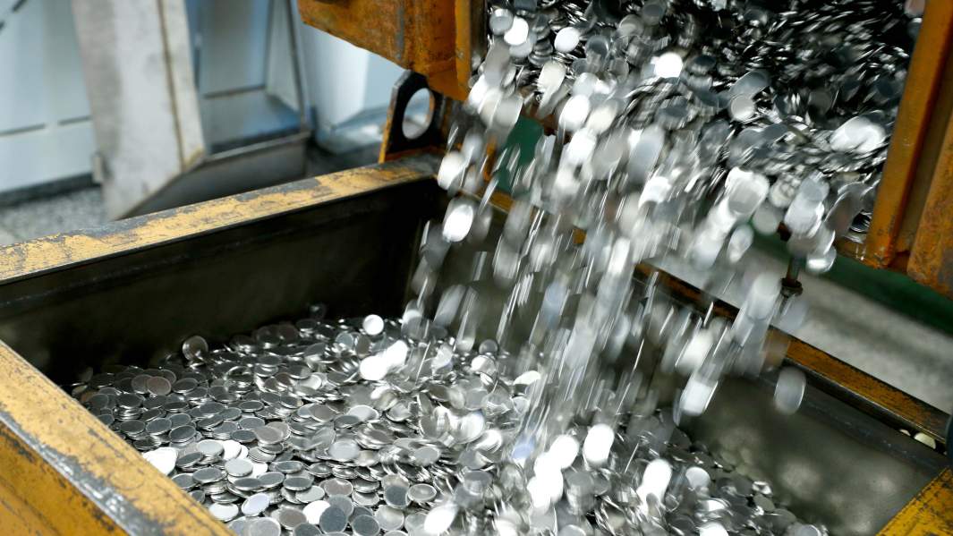 деньги монеты двор