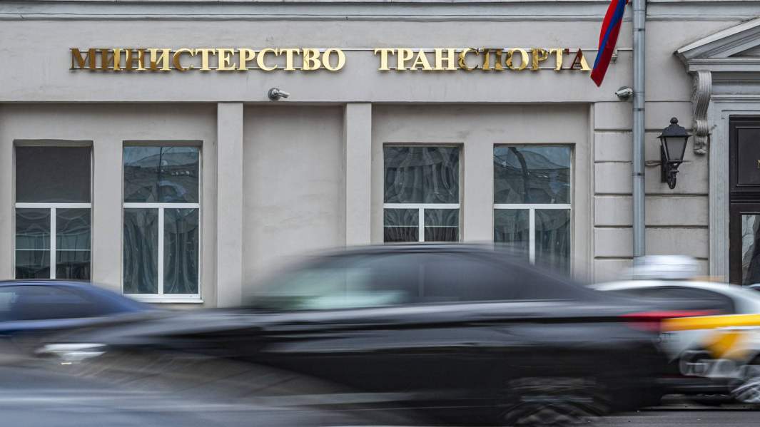 В темноте, но не в обиде: кабмин просят изменить ГОСТ по тонировке авто