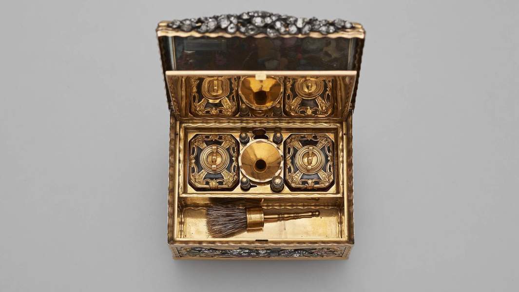 Туалетный прибор. Ювелир Жан Фремен. Париж, 1756‒1757 годы
