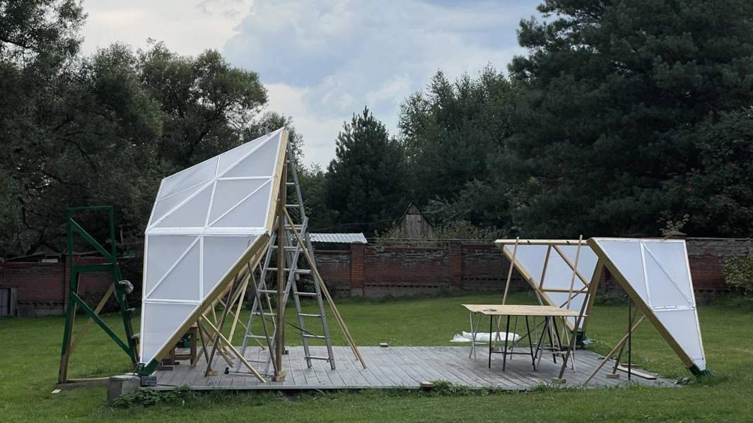 Постройка на участке, выполненная Франциско Инфанте-Арана.