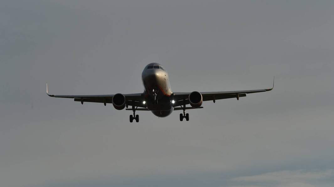 самолет аэропорт