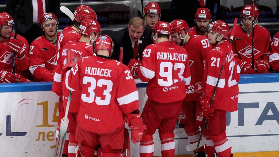 Генеральный менеджер «Спартака» Алексей Жамнов во время матча