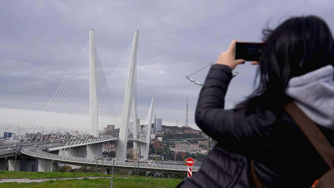 туристка во Владивостоке